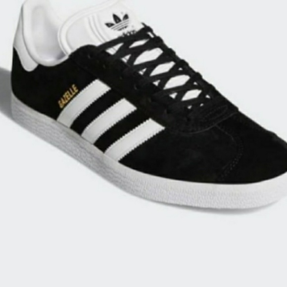 Adidas New Size 7 - Picture 1 of 1